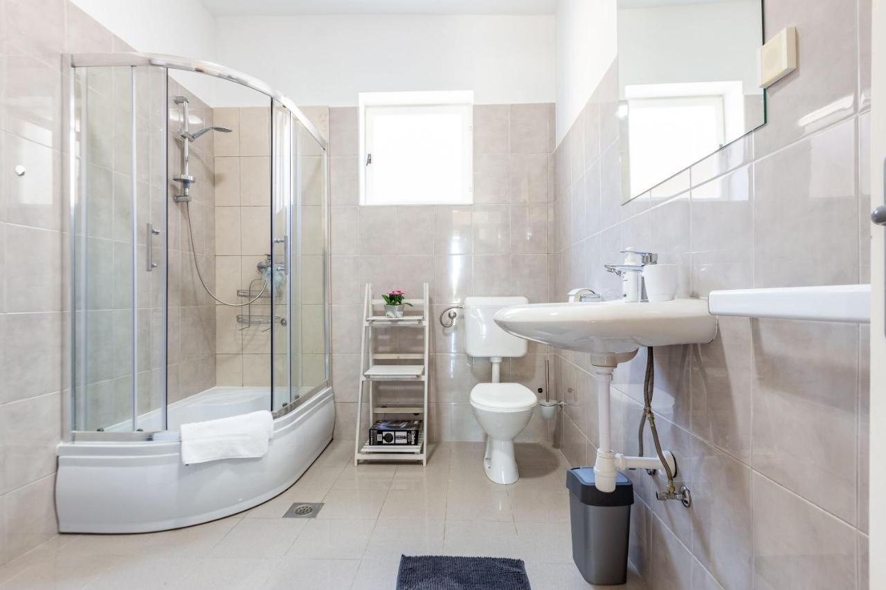 זאדאר Sjor 2 Bdr Apartment W Grill מראה חיצוני תמונה